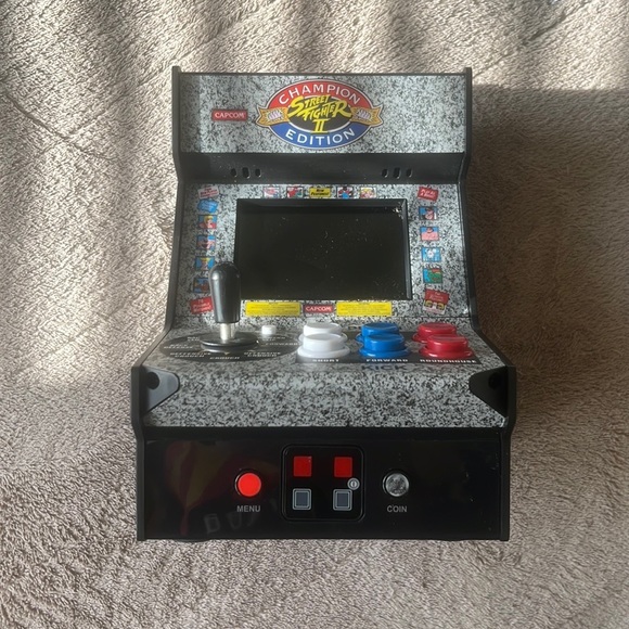 Vintage Arcade Street Fighter II Champion Edition Micro Player